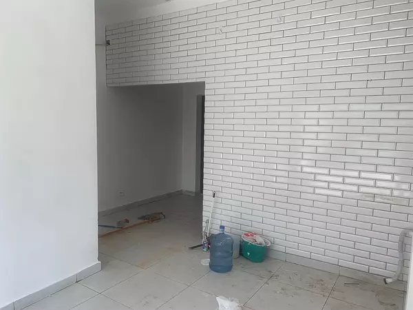 oficinas y locales comerciales - Local con terraza céntrico Prados 4