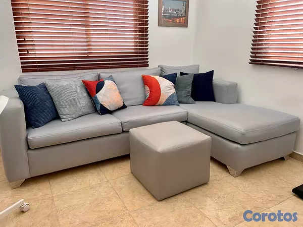 muebles y colchones - Sofá seccional de tres Plazas 4