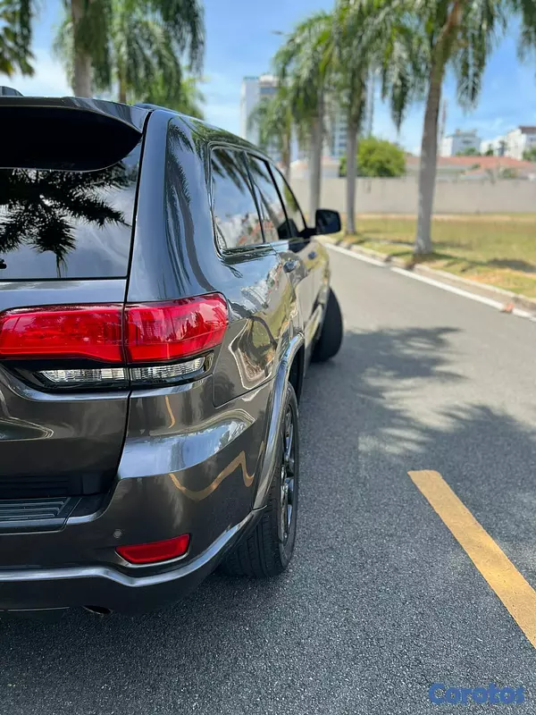 jeepetas y camionetas - JEEP GRAND CHEROKEE ALTITUDE 2019 4x4 COMO NUEVA 3