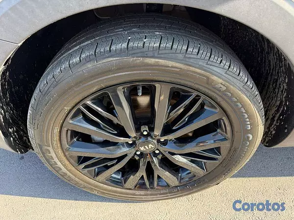 jeepetas y camionetas - Kia Telluride SX 2020 6