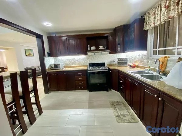 apartamentos - Espacioso apartamento de renta amueblada en La Esmeralda, santiago 13