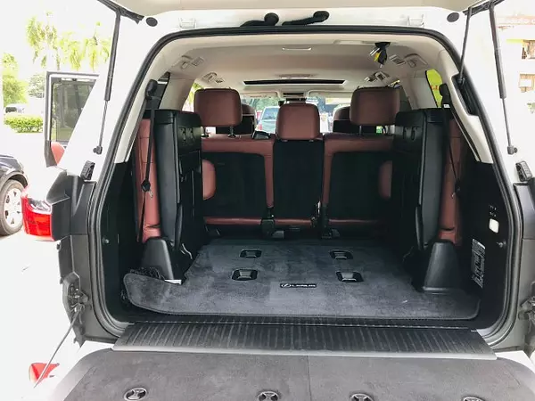 jeepetas y camionetas - LEXUS LX570  2019 6