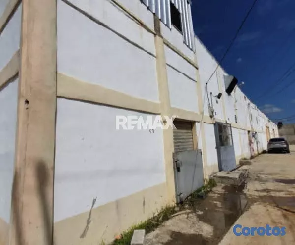 oficinas y locales comerciales - Nave industrial de 800mt2 en alquiler en Los Giras 1
