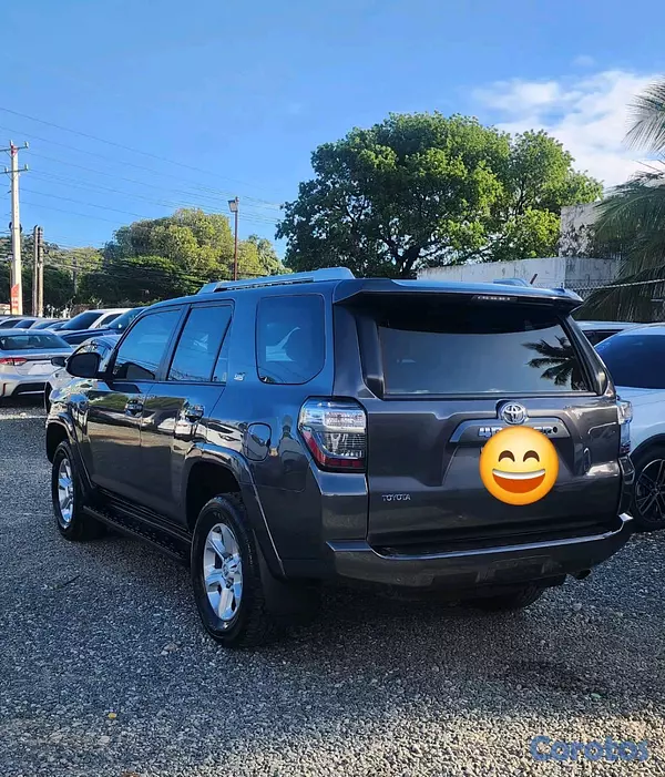 jeepetas y camionetas - TOYOTA RUNNER SR5  2017 4
