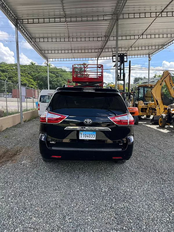 jeepetas y camionetas - Toyota sienna 2017 2
