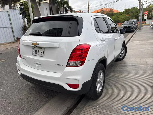 jeepetas y camionetas - CHEVROLET TRAX LT 2017 COMO NUEVA 6
