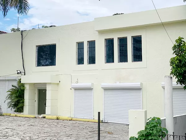 oficinas y locales comerciales - Local en la esperilla 2