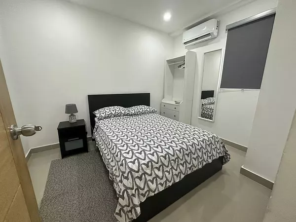 apartamentos - Vendo Independencia primer nivel klm 9 ,
 7