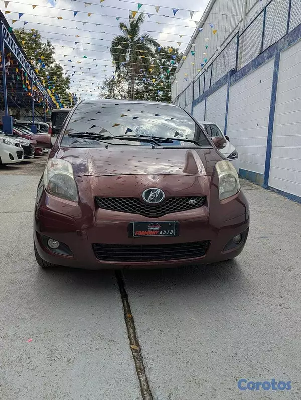 carros - TOYOTA VITZ 2011 9