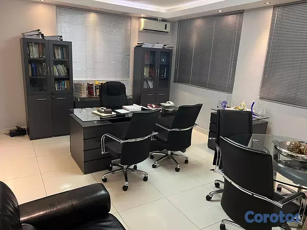 oficinas y locales comerciales - Local comercial 110 mts en Plaza de Gazcue 9