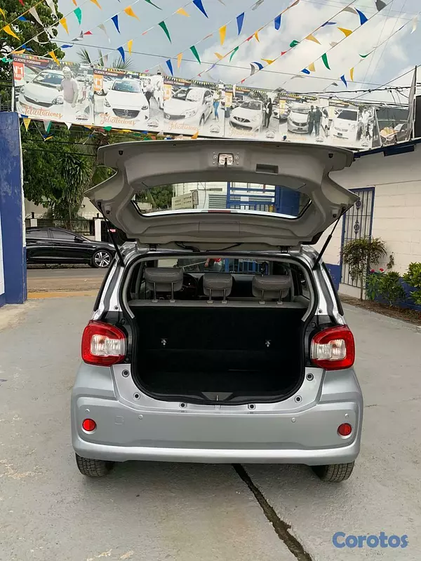 carros - TOYOTA PASSO  10