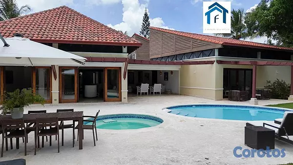 casas vacacionales y villas - En Venta Villa en Casa de campo la Romana de 5 habitaciones 1