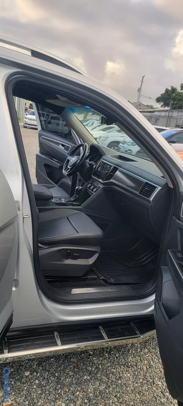 jeepetas y camionetas - VOLSWAGEN ATLAS SEL 2018 9
