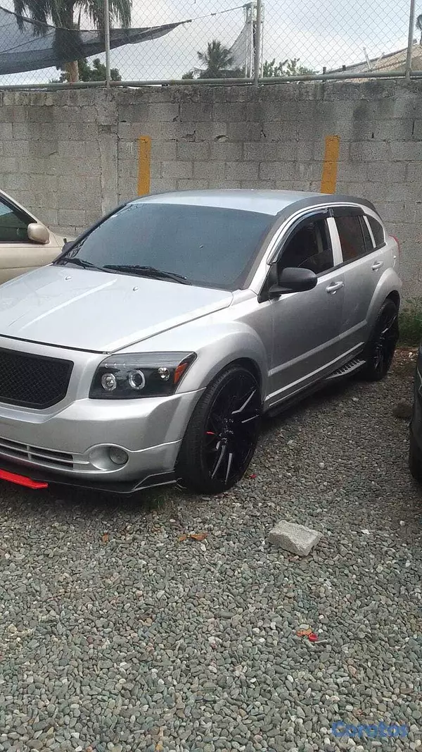 jeepetas y camionetas - Dogde Caliber negociable en 385,000 1