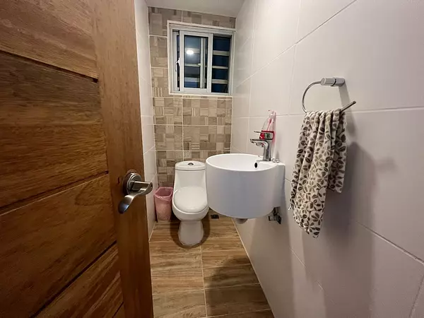 apartamentos - Vendo apartamento, en Jardines del Sur, próximo a la Núñezde Cáceres, 4to piso  1