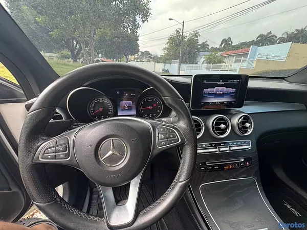 jeepetas y camionetas - Mercedes Benz GLC-300 2017 AMG, Unico Dueño en RD. 7
