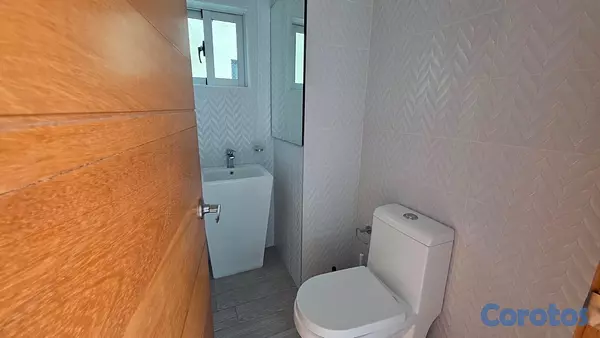 apartamentos - alquiló piantini piso 8 tres habitaciones con su baño family dos parqueos balcón 7