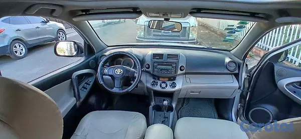 jeepetas y camionetas - Vendo Toyota rav4 oferta  4