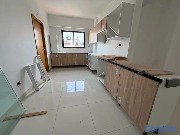apartamentos - vendo renacimiento nuevo piso 7 dos habitaciones con su baño dos parqueos balcón 18