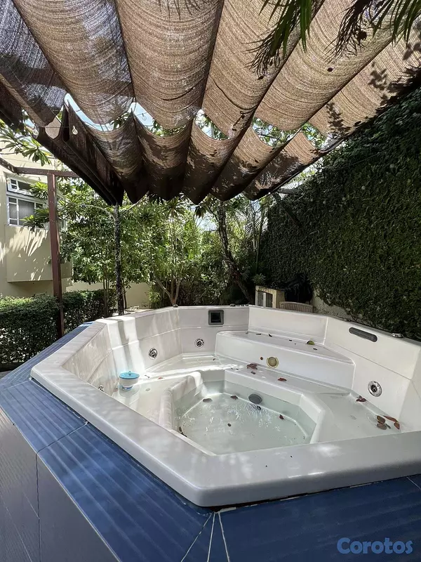 casas - Casa de dos niveles en Cuesta Hermosa III Arroyo H 1