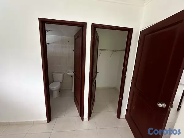 apartamentos - ¡Oportunidad! Vendo apartamento en Santo Domingo Oeste. 3er Nivel. 12