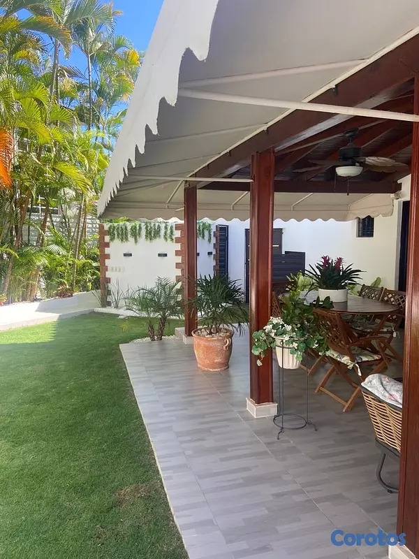 casas - venta de casa en cuesta hermosa III con piscina Distrito nacional Santo Domingo  5
