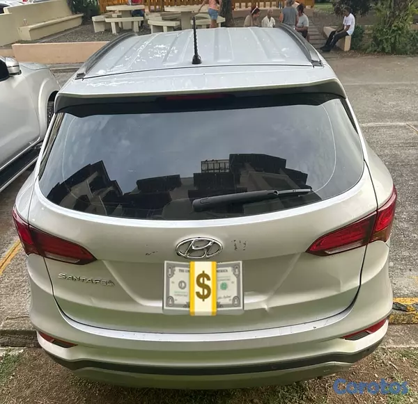 jeepetas y camionetas - Hyundai Santa Fe 2016 DOHC 8