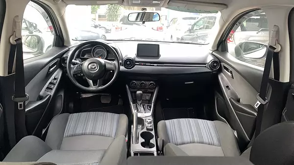 carros - MAZDA DEMIO 2019 8