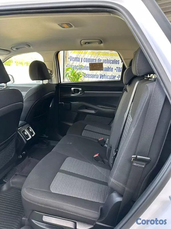 jeepetas y camionetas - 2022 Kia Sorento LX al mejor precio del mercado  9