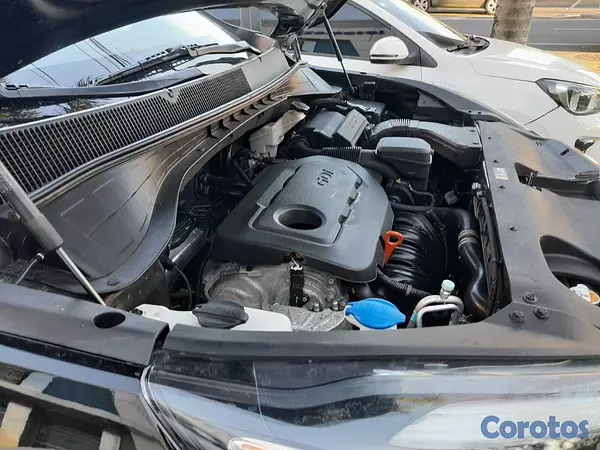 jeepetas y camionetas - Kia Sorento LX 2017 4