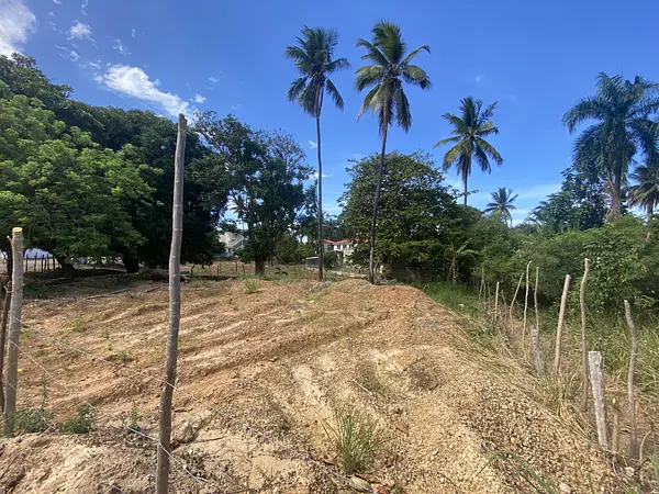 solares y terrenos - solar de 690 mts en costambar Pto Pta  6