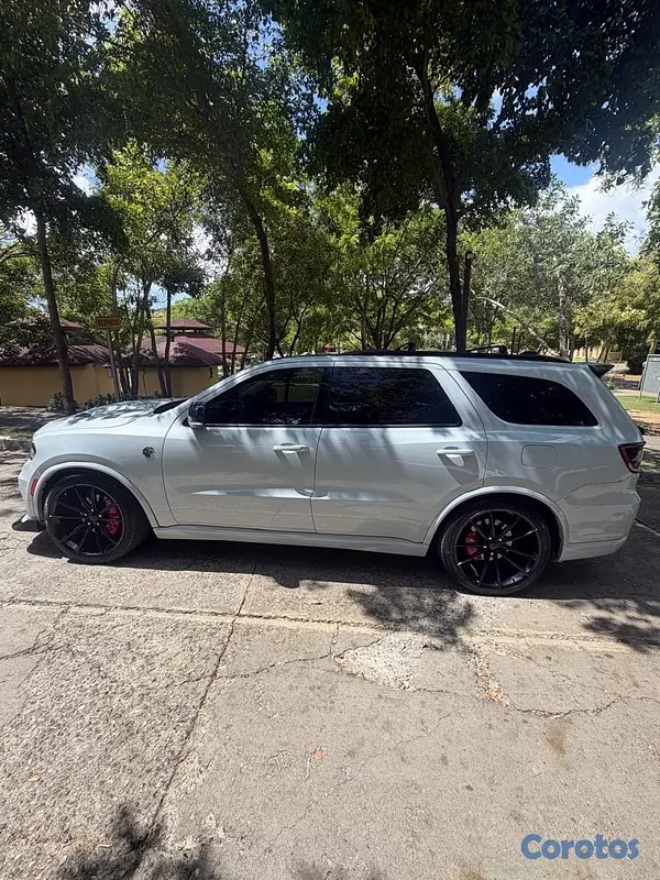 jeepetas y camionetas - Dodger Durango 2014 en perfecto condiciones  5