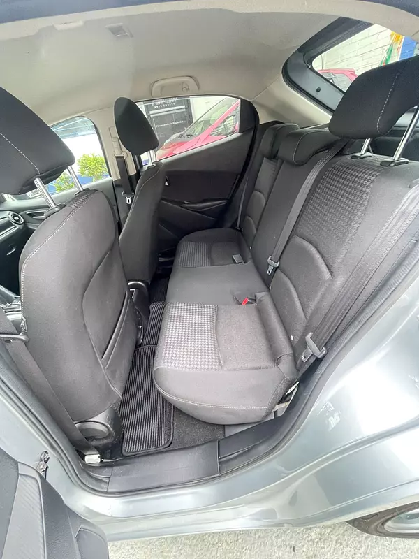 carros - MAZDA DEMIO 8