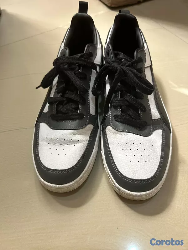 zapatos para mujer - diversos tipo y marcas de tenis a la venta motivo de viaje  3