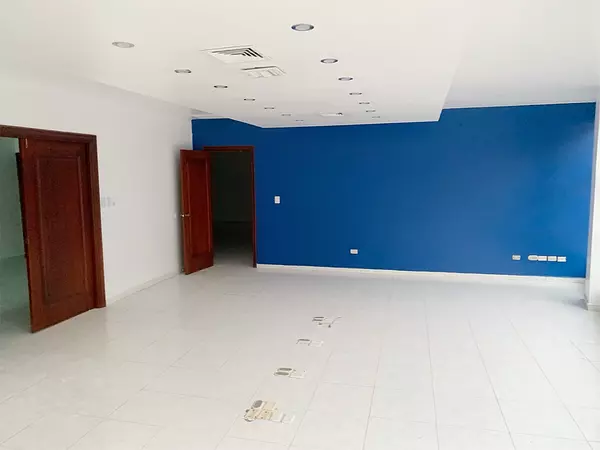 oficinas y locales comerciales - Local amplio y céntrico Esperilla 2