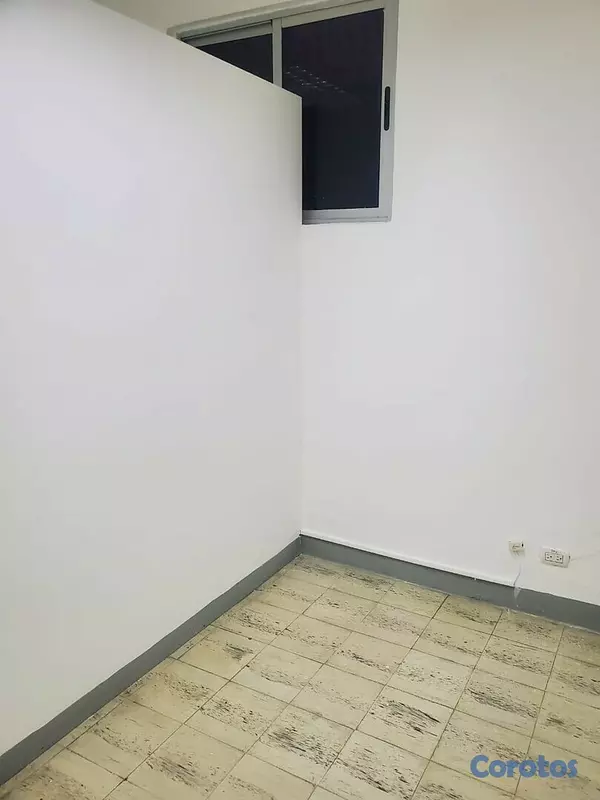 oficinas y locales comerciales - Alquiler Amplio Local Comercial Ubicado en Gazcue, Santo Domingo 4