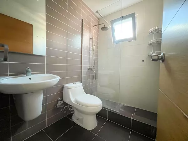 apartamentos - Vendo Amplio y Cómodo Apartamento en Serrallés, 4to. NivelÁrea total: 175.06  4