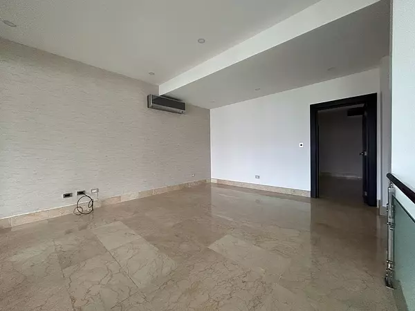 penthouses - Penthouse en Los Cerros de Gurabo 9