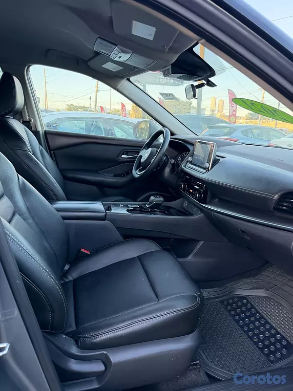 jeepetas y camionetas - Nissan Rogue SV 2021 
 8