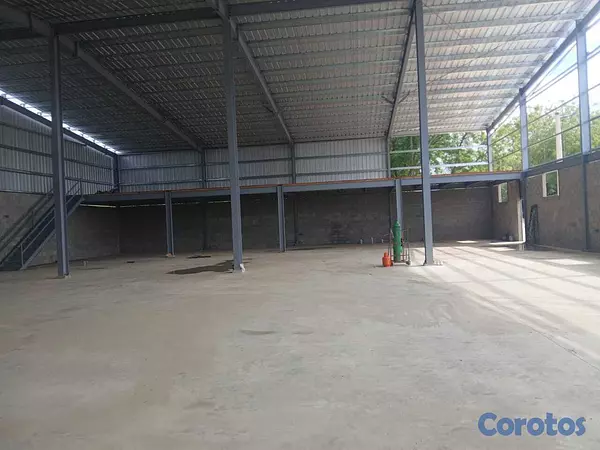 oficinas y locales comerciales - Se Rentan Naves Industriales en Ave. Joaquien Bala 5