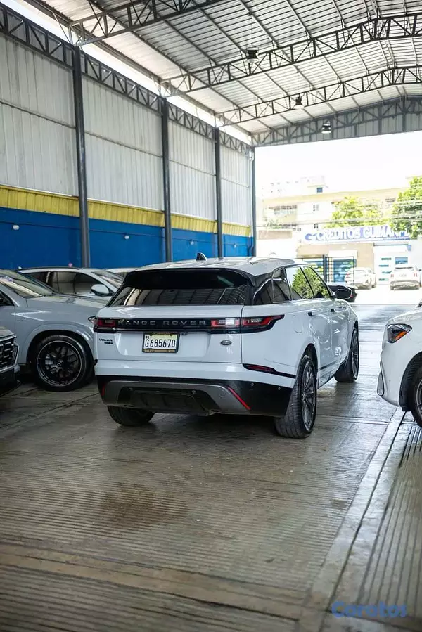 jeepetas y camionetas - Land Rover Range Rover Velar R-Dynamic 2018 Clean 6