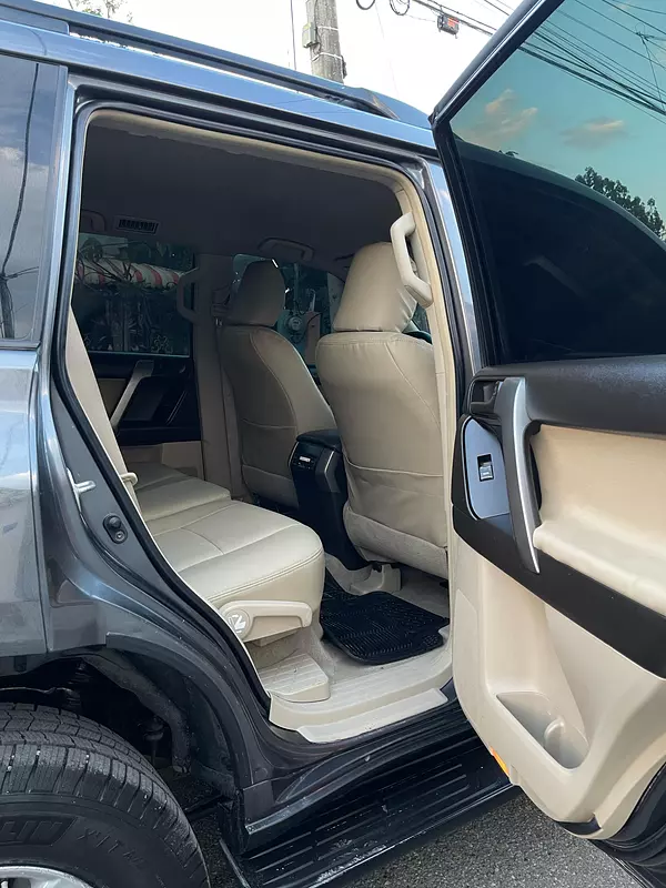 jeepetas y camionetas - Toyota land cruicer prado txl 2012 5
