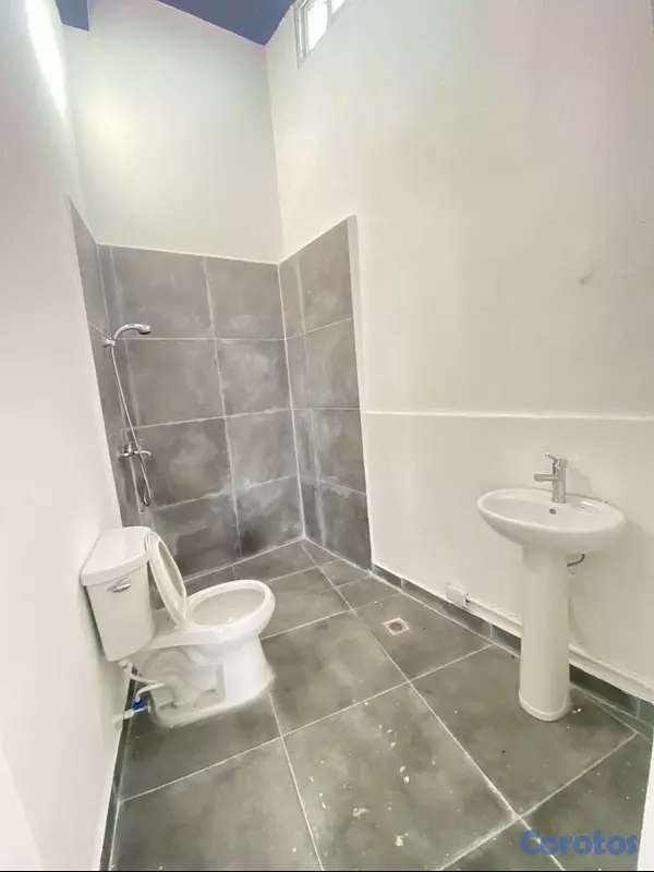 oficinas y locales comerciales - LOCAL COMERCIAL AVENDIA ECOLÓGICA  5