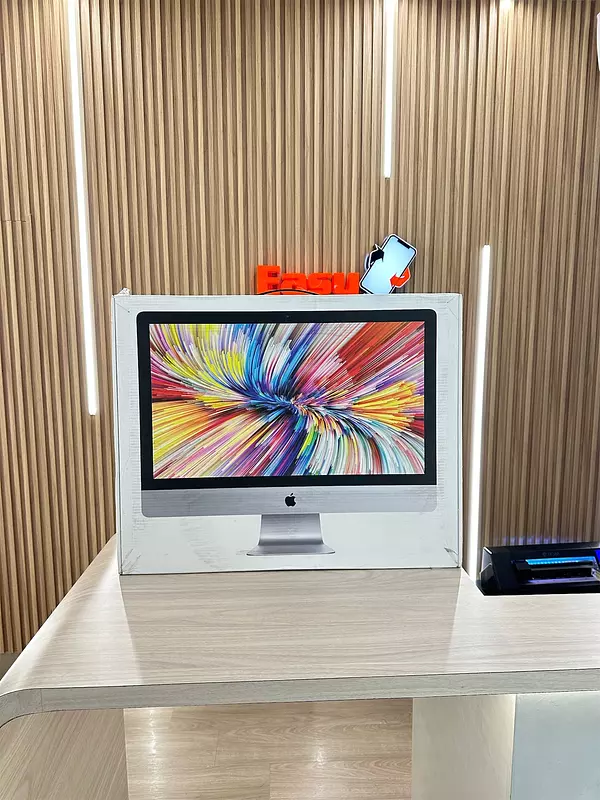 computadoras y laptops - iMac 27" 2020 i5 256GB SSD 8GB RAM EXPANDIBLE 