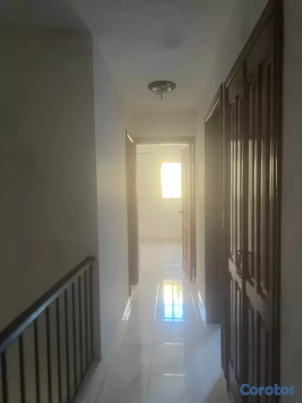 casas - Casa de dos niveles en venta en zona tranquila y r 3