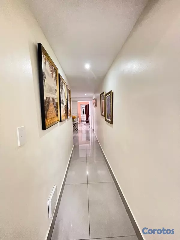apartamentos - vendo anacaona piso 4 tres habitaciones 2.5 baños parqueo balcón ascensor  12