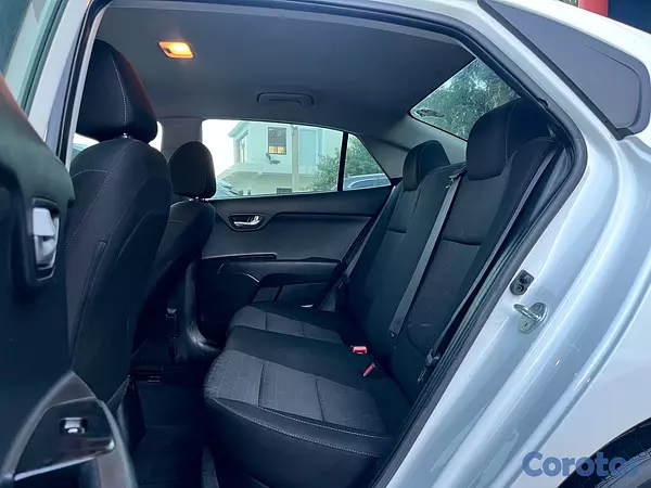 carros - kia Rio 2020 9