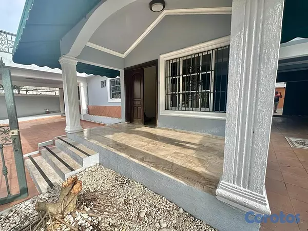 casas - Alquiler de Casa en Los Prados 1
