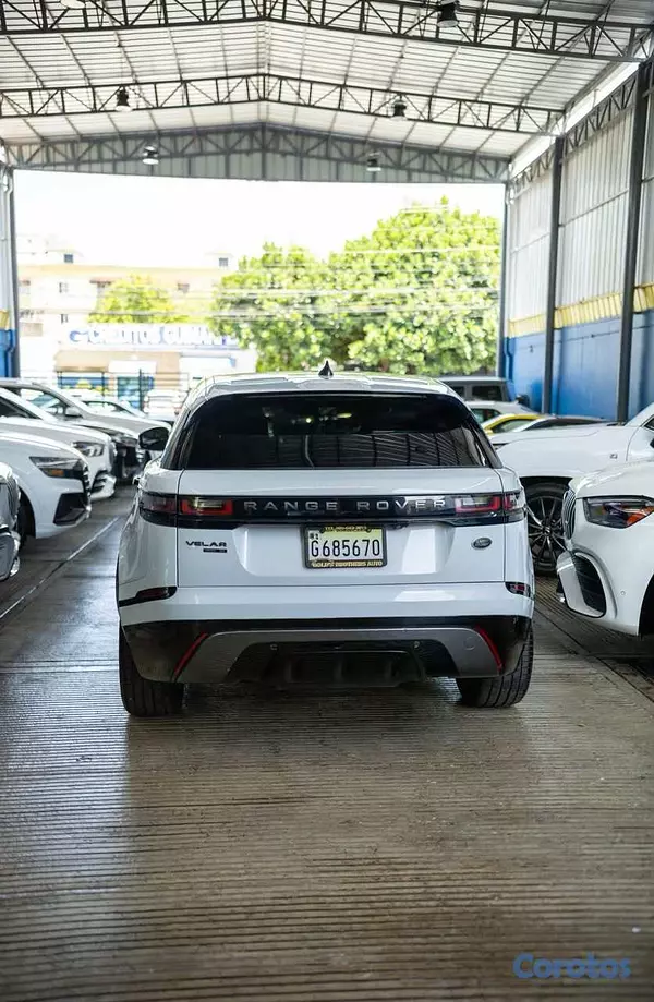 jeepetas y camionetas - Land Rover Range Rover Velar R-Dynamic 2018 Clean 5