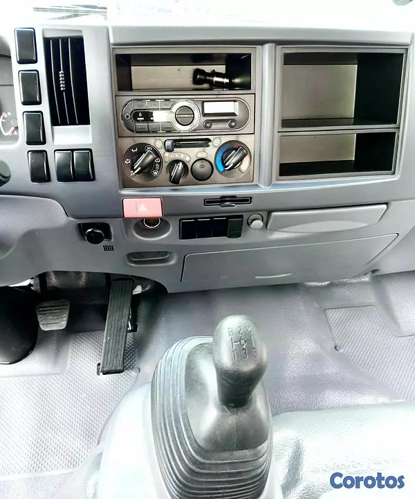 camiones y vehiculos pesados - Isuzu NPR Cama Larga (14 PIES) 2026 3